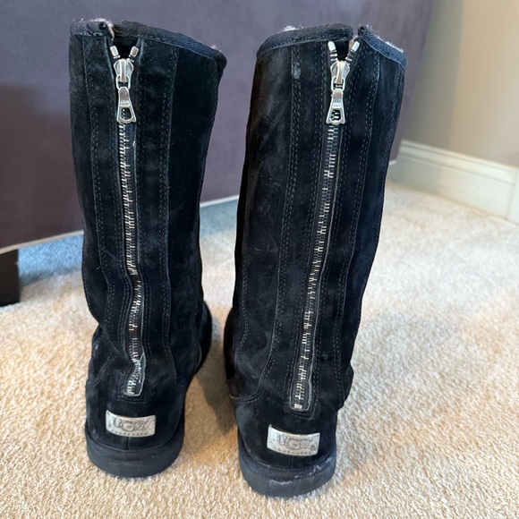 Size 9 UGG Black Winter Suede Boots with Gray Lining - Picture 2 of 8
